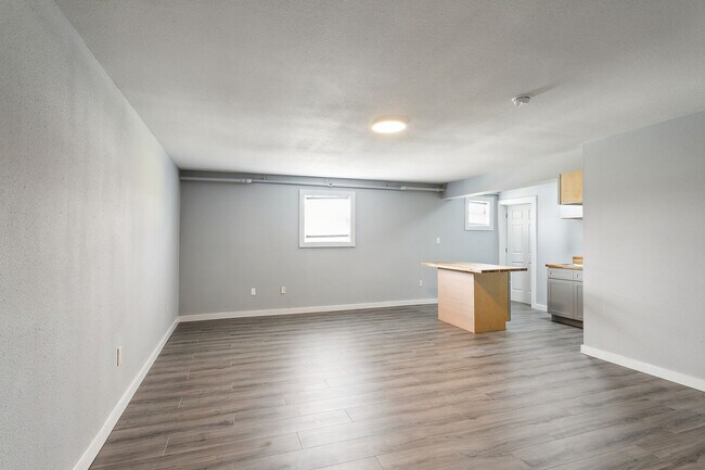 Building Photo - fjb1937