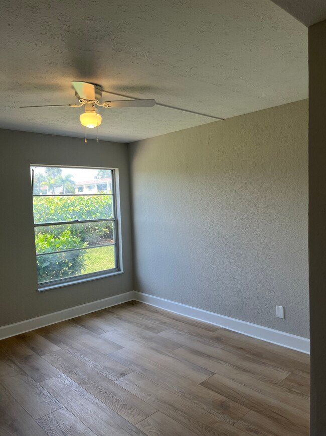 Dormitorio principal - 16251 Dublin Cir