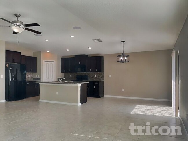 Foto del edificio - 4148 Salt Springs Ln