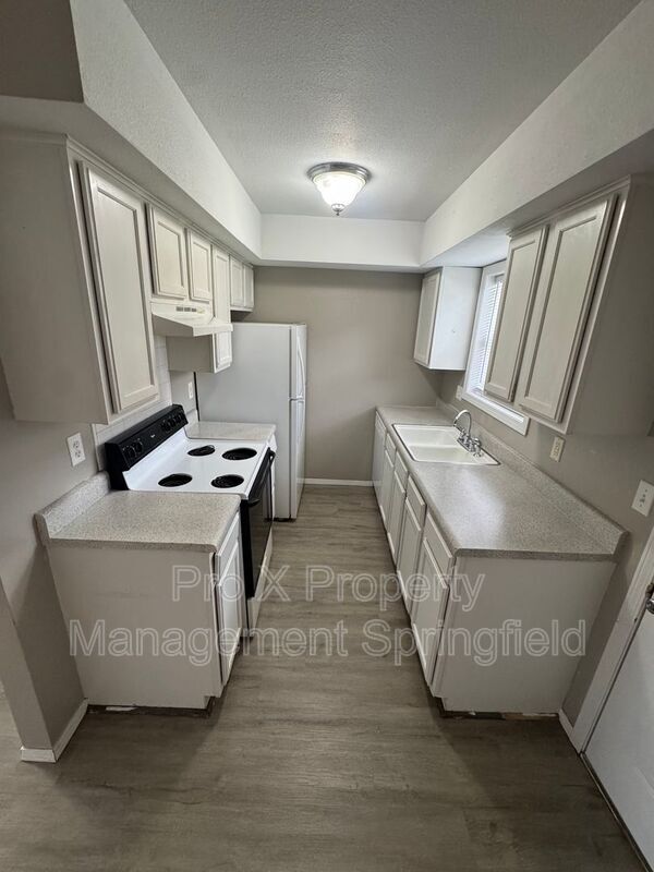 Foto del edificio - 4131 S Glenn Ave