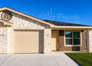Building Photo - 4304 Ivory Ln
