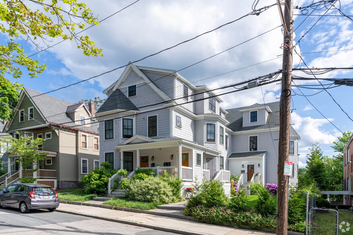 44 Evergreen Street is located in Jamaica Plain, Boston. - 44 Evergreen St