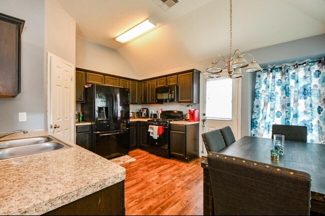 Foto del edificio - 14911 Tranquility Ridge Ct