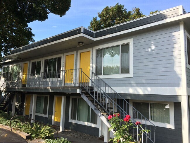 Foto del edificio - Super cute top level 1 bed w/ washer/dryer...