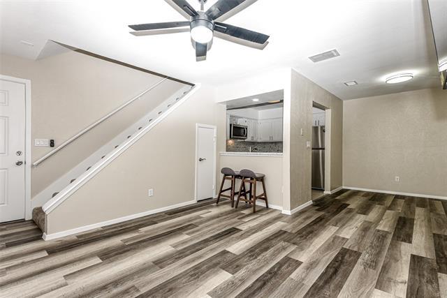 Foto del edificio - 3022 Forest Ln