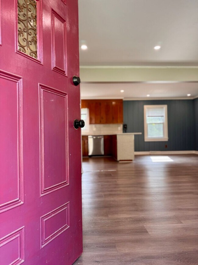 Foto del edificio - 3BR 1.5BA Brick Ranch in Lexington