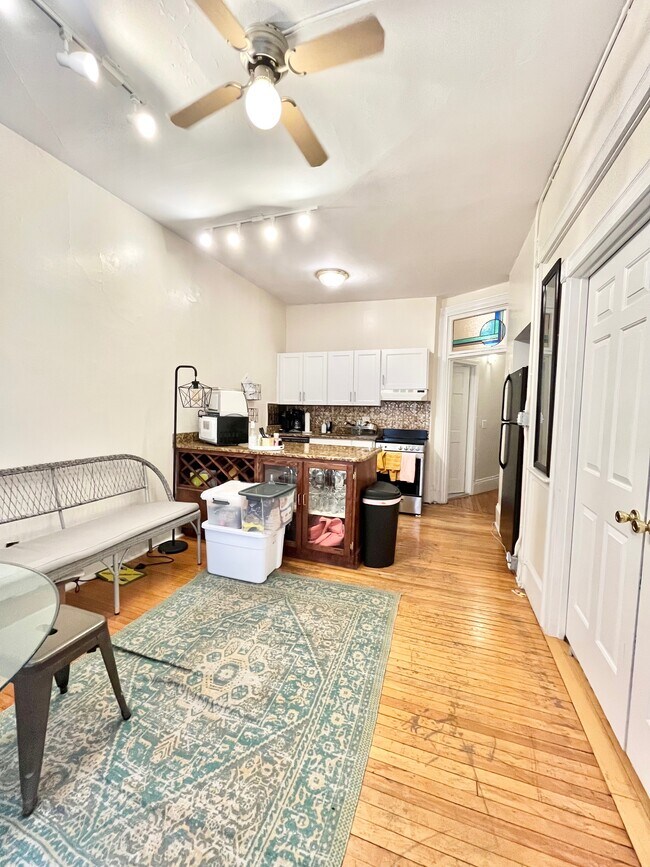 Foto del edificio - 481 Beacon St