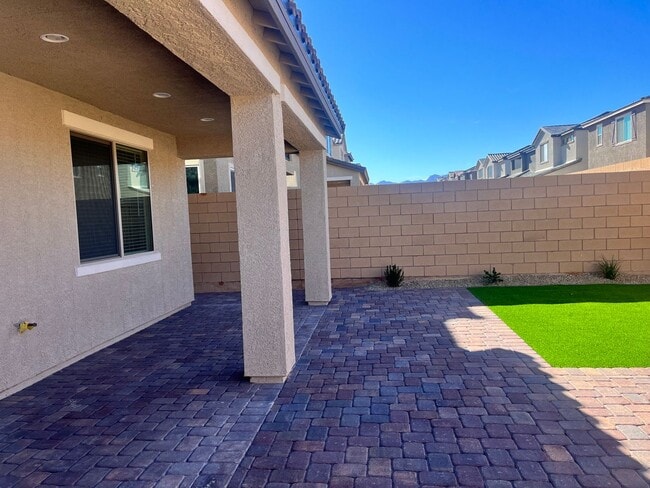 Building Photo - Beautiful 4-Bedroom Richmond American Home in a Prime Location!!