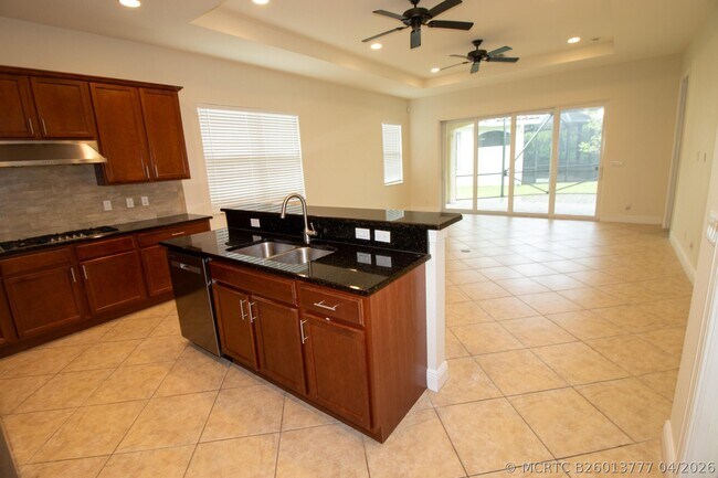 Foto del edificio - 8253 NW 118th Way