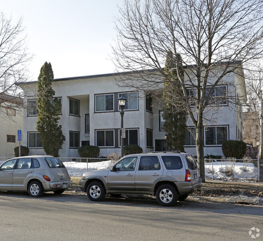 1636 Selby Ave, Saint Paul, MN 55104 Apartments in Saint Paul, MN