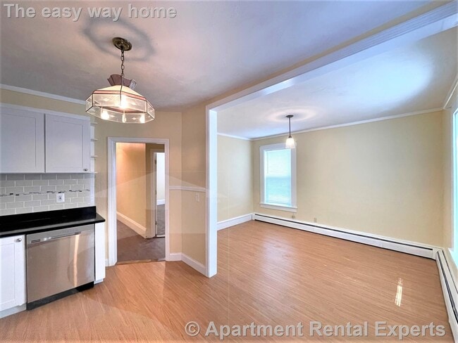 Building Photo - 15 Laurel St