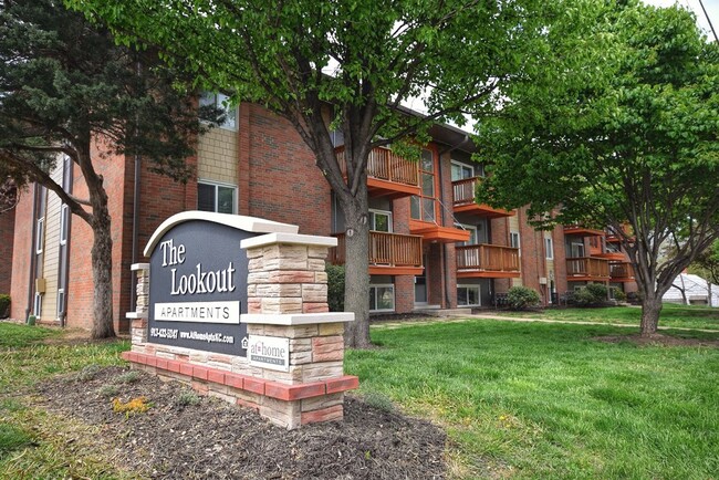 Building Photo - Lookout Apartments