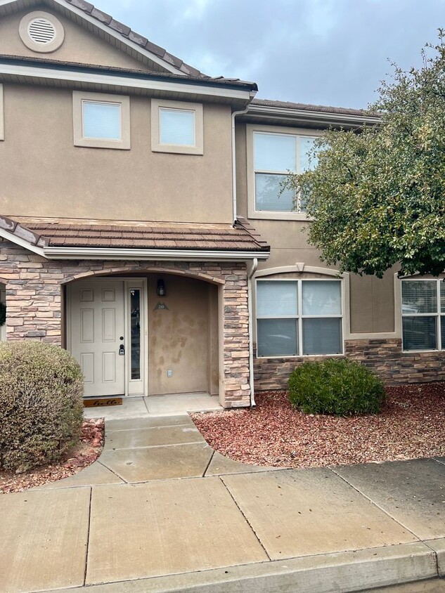 Primary Photo - Hidden Valley Townhome