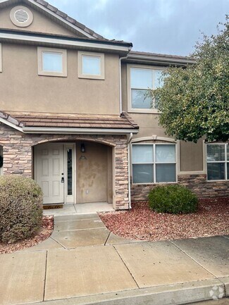Building Photo - 3155 S Hidden Valley Dr