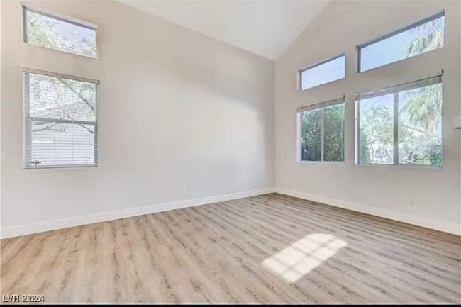 Building Photo - 250 Bailey Island Dr