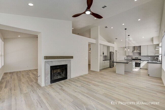 Building Photo - 2641 Copper Cove Dr