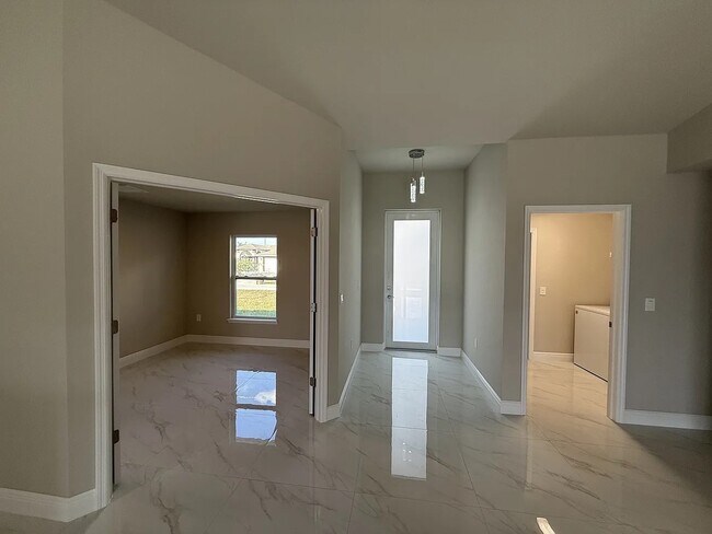 Foto del edificio - 3207 36th St SW