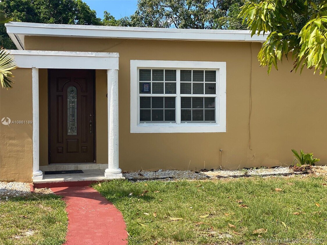 Foto principal - 65 NW 121st St