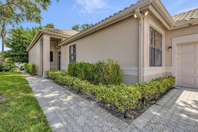 Foto del edificio - 4528 Barclay Fair Way