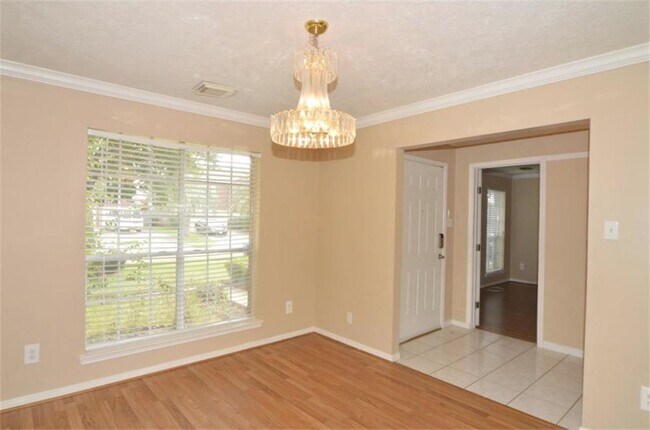 Building Photo - 11446 Gullwood Dr