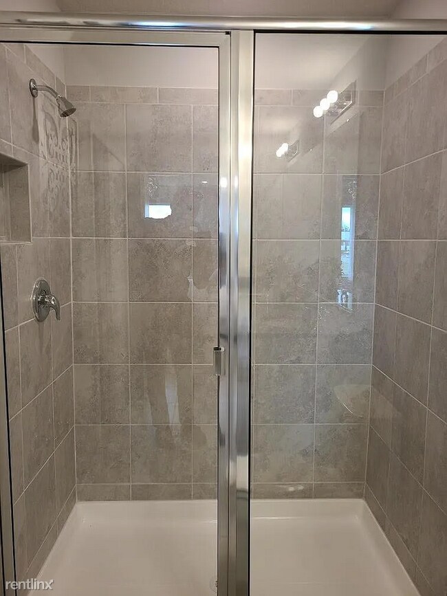 Foto del edificio - 3 br, 2.5 bath Townhome - 2886 Deer Pine T...