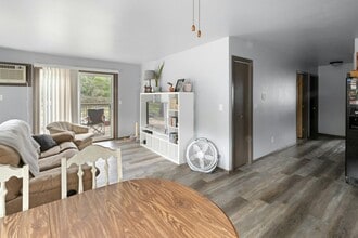 Building Photo - 271 Shannon Ct