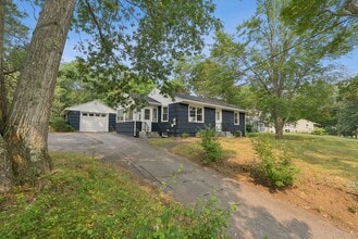 Building Photo - 67 Cutts Rd