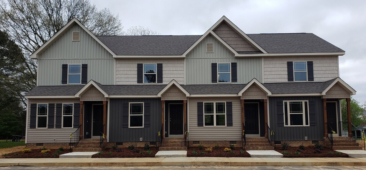 327 S Church St Unit 327, Coats, NC 27521 327 S Church St Coats, NC