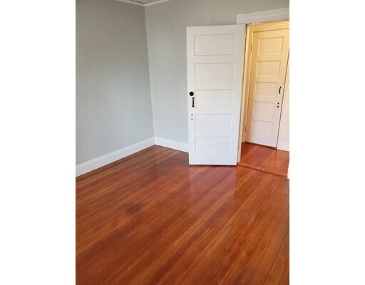 Building Photo - 152 Beale St
