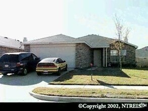 Building Photo - 2236 White Pine Dr