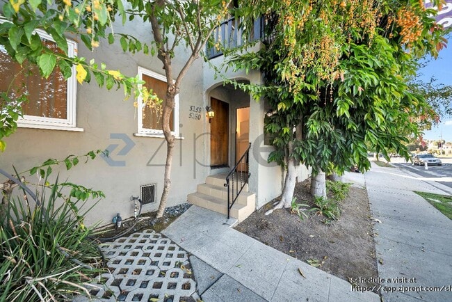 Foto del edificio - 5160 San Vicente Blvd