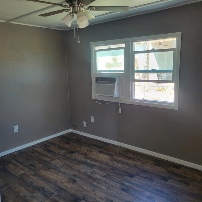 Building Photo - 4567 Calle Valle Vista