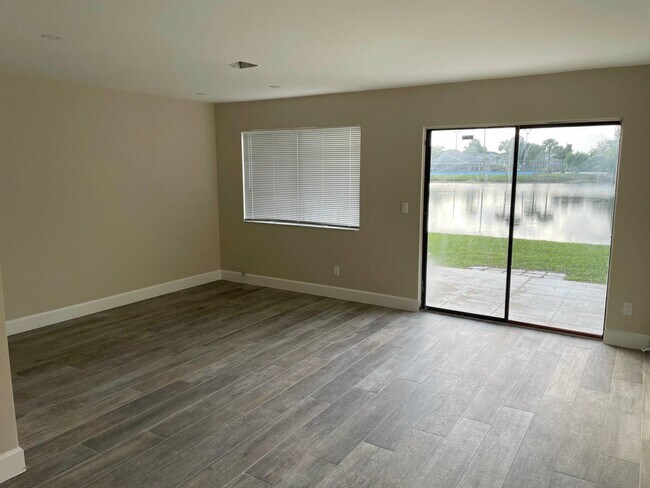 Foto del edificio - 2504 Seaside Dr