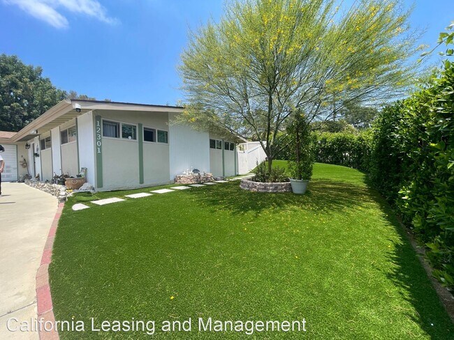 Building Photo - 3 br, 1.5 bath House - 12301 Luna Place