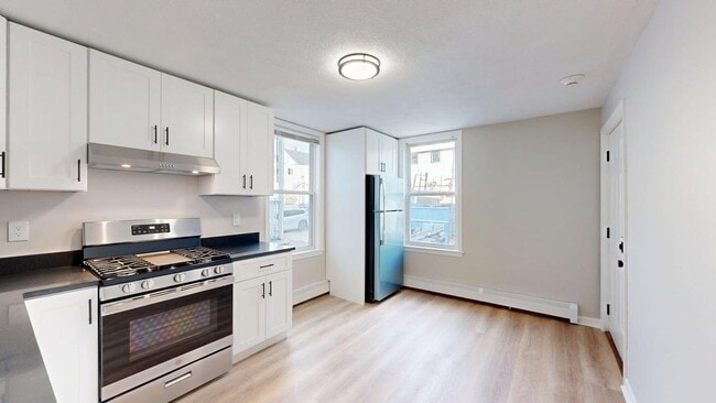 Photo - 298 Meridian St Apartment