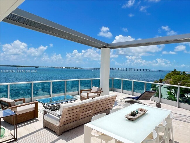 Foto del edificio - 1331 Brickell Bay Dr