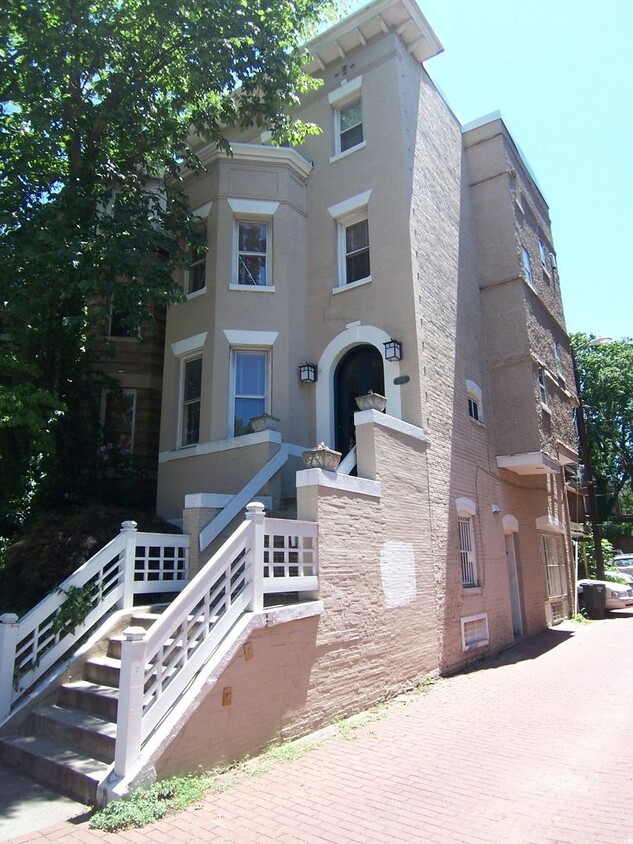 Foto principal - Adams Morgan Delightful 1 Bedroom with Cha...