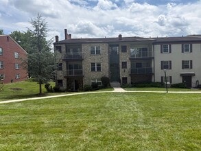 Building Photo - 347 Drummers Ln