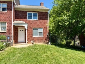 Building Photo - 767 Clermont Ave