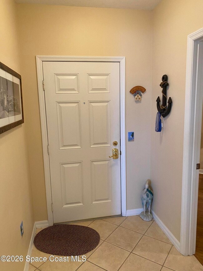 Foto del edificio - 8951 Lake Dr