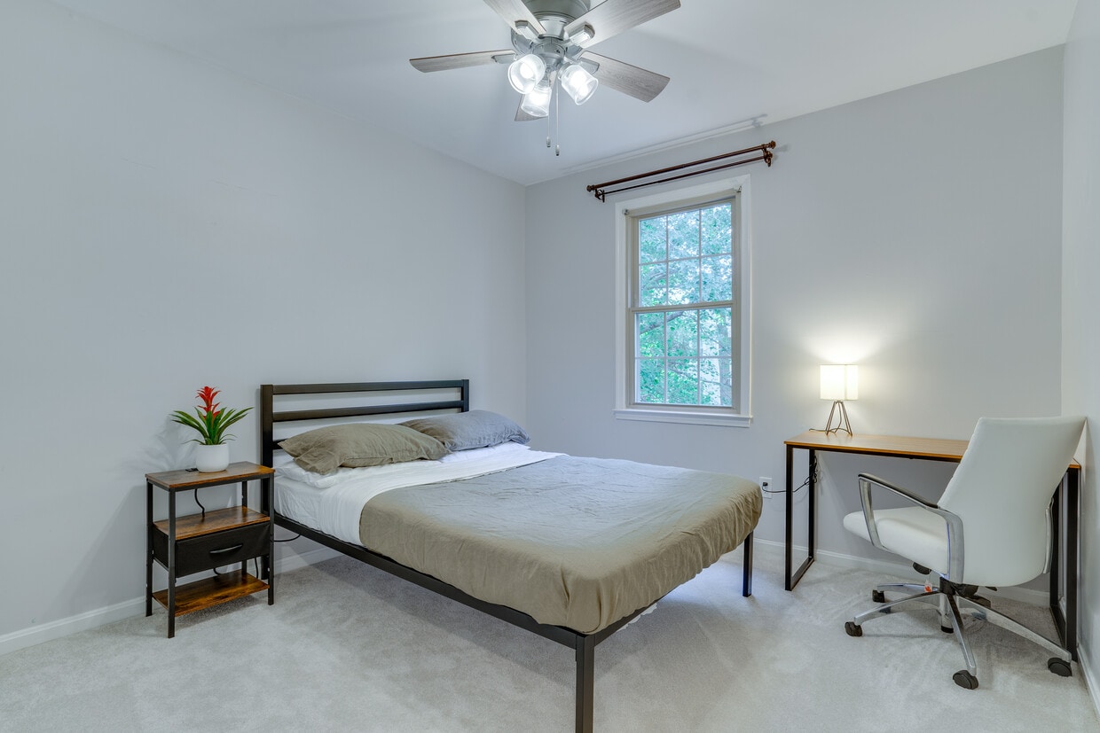 UL 1 - 3146 Borge St