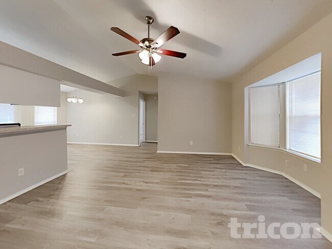 Foto del edificio - 6625 Old Whitley Rd