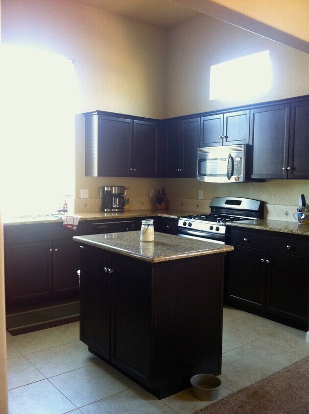 Primary Photo - Great Harlan Ranch Home! Don't miss out!