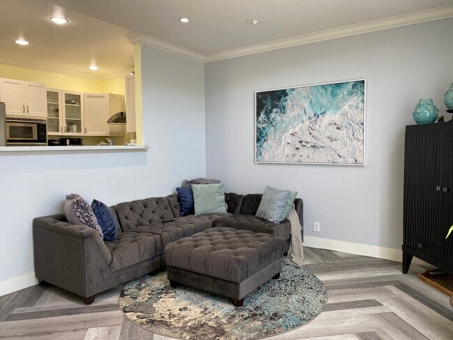 Foto del edificio - 514 S Barrington Ave