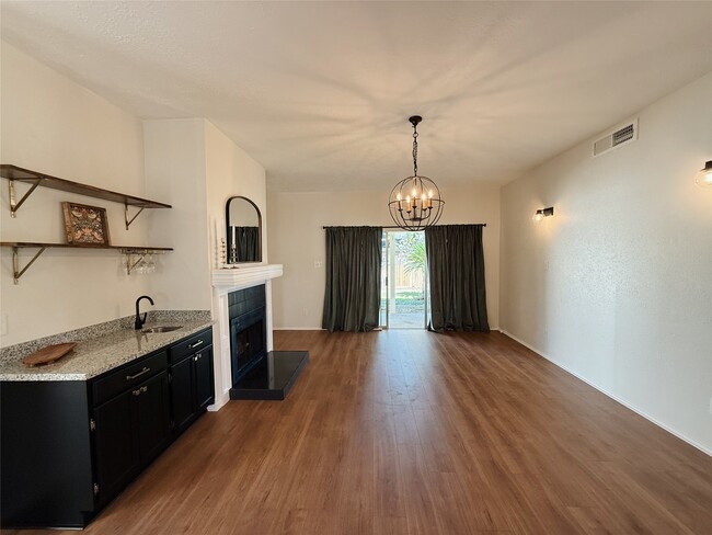 Building Photo - 2602 Northern Dr