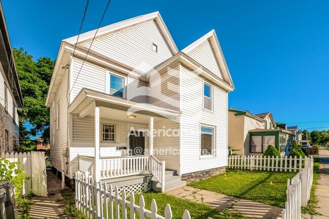 Foto del edificio - 505 1/2 Bear Street, 13208; #881485 - 881485