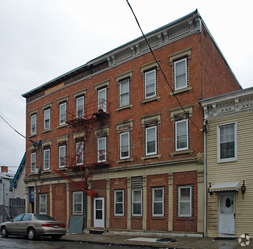 Foto del edificio - 649 W McMicken Ave