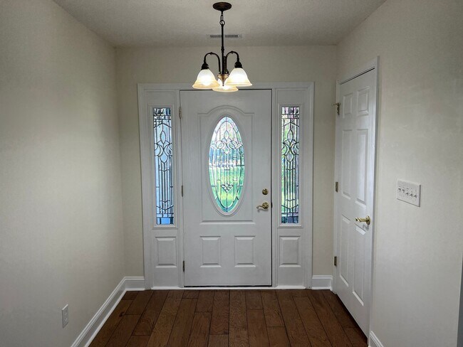 Building Photo - 154 Regency Dr