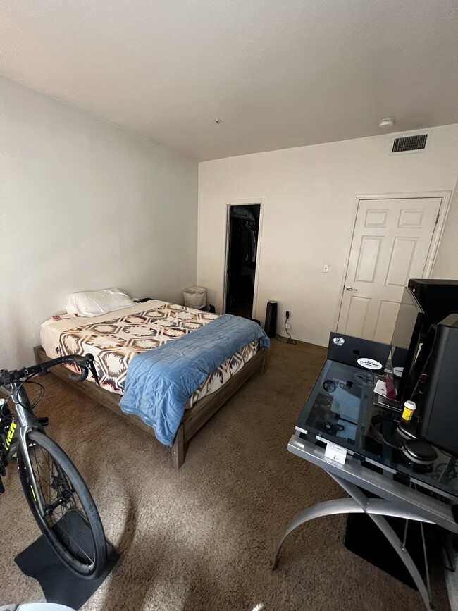 Foto del edificio - 2075 E Pinnacle Terrace Way