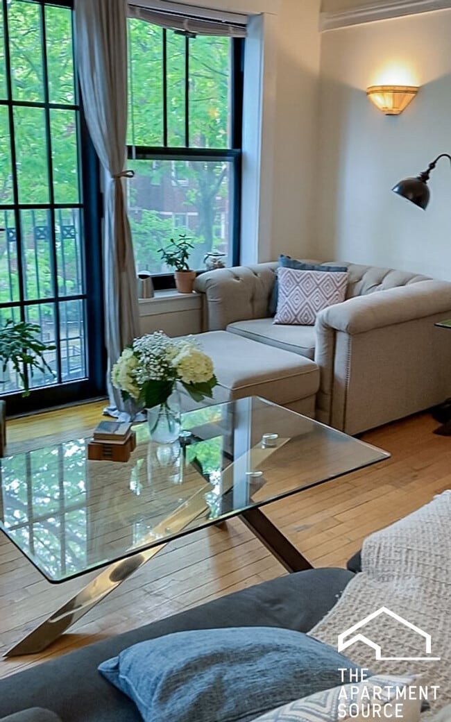 Building Photo - 630 W Arlington Pl